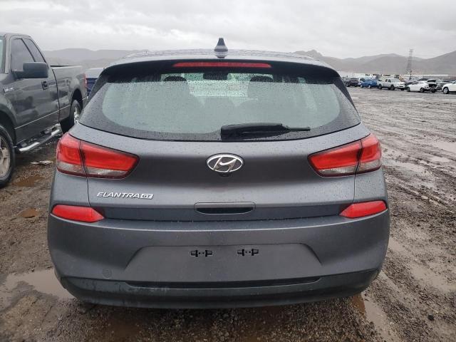 KMHH35LE5JU024413 - 2018 HYUNDAI ELANTRA GT GRAY photo 6