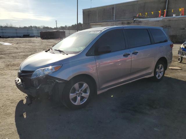 5TDZZ3DC8LS083763 - 2020 TOYOTA SIENNA L SILVER photo 1