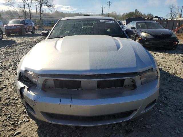 1ZVBP8AM3C5266024 - 2012 FORD MUSTANG SILVER photo 5