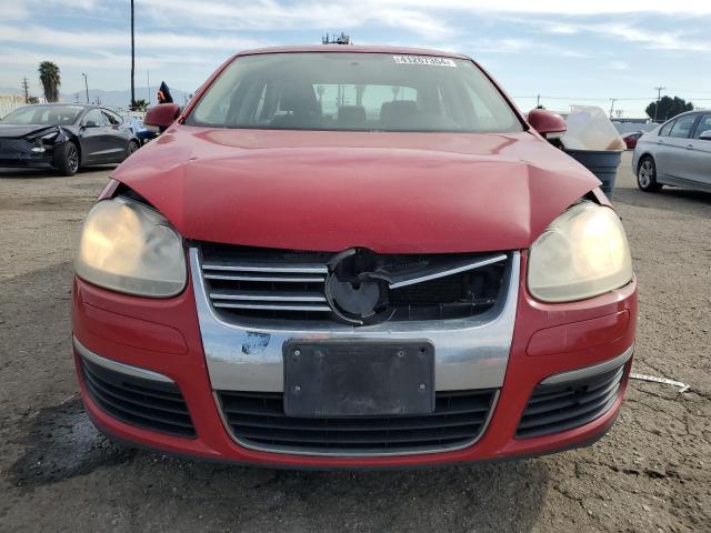 3VWRZ71K09M058042 - 2009 VOLKSWAGEN JETTA SE RED photo 5