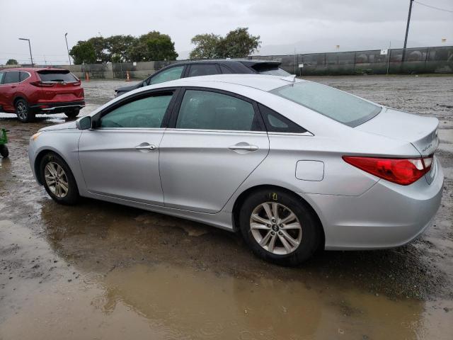 5NPEB4AC7DH713227 - 2013 HYUNDAI SONATA GLS SILVER photo 2