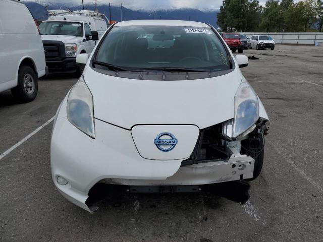 1N4AZ0CP9DC416559 - 2013 NISSAN LEAF S WHITE photo 5