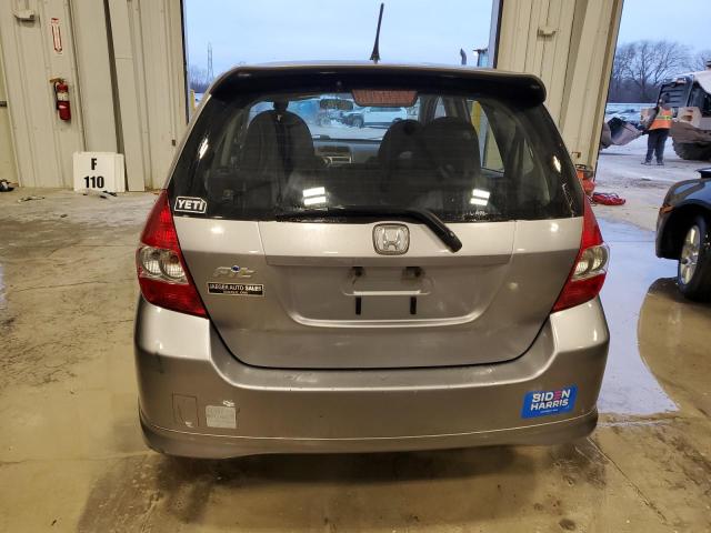 JHMGD38697S062801 - 2007 HONDA FIT S SILVER photo 6