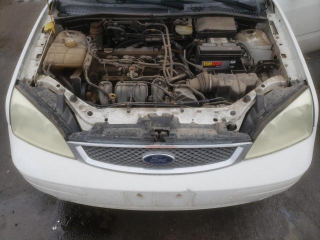 3FAFP31N75R132669 - 2005 FORD FOCUS ZX3 WHITE photo 11