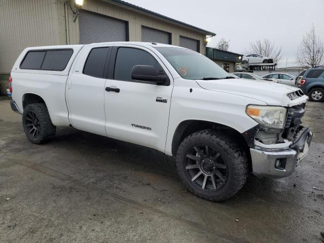 5TFUY5F19EX358624 - 2014 TOYOTA TUNDRA DOUBLE CAB SR/SR5 WHITE photo 4
