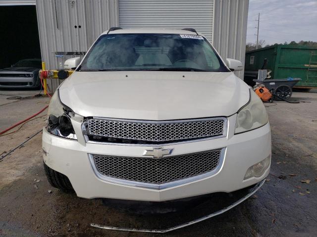 1GNKVJED4CJ115234 - 2012 CHEVROLET TRAVERSE LT CREAM photo 5