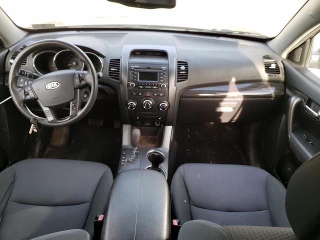 5XYKTCA6XCG277838 - 2012 KIA SORENTO BASE GRAY photo 8