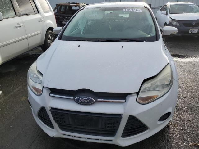 1FADP3K28EL334706 - 2014 FORD FOCUS SE WHITE photo 5