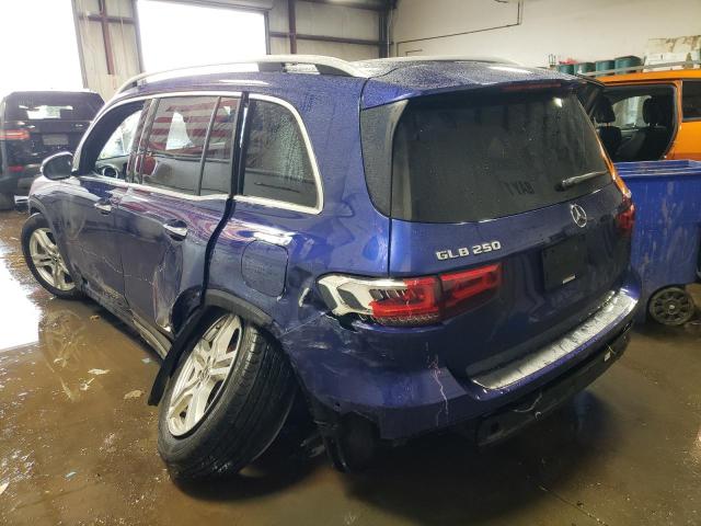 W1N4M4HB8MW137136 - 2021 MERCEDES-BENZ GLB 250 4MATIC BLUE photo 2