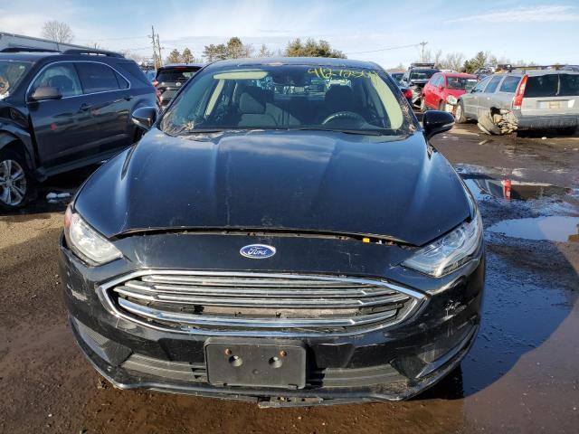 3FA6P0H74HR382896 - 2017 FORD FUSION SE BLACK photo 5