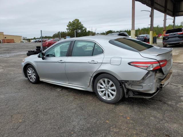 4T1B11HK5JU535767 - 2018 TOYOTA CAMRY L SILVER photo 2