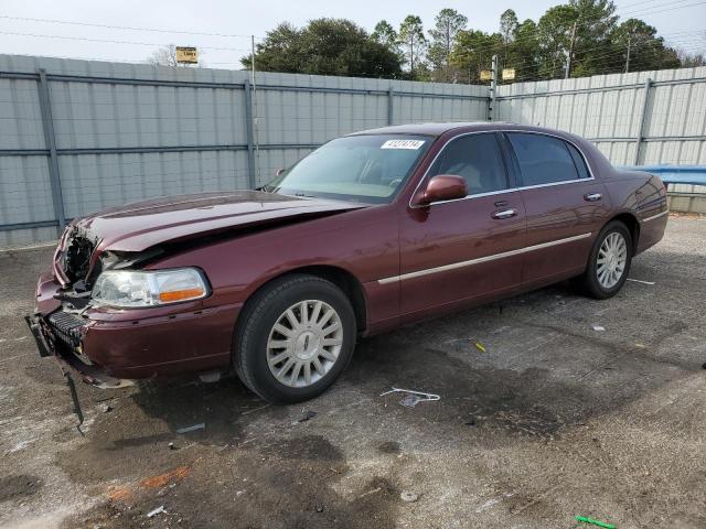 2003 LINCOLN TOWN CAR EXECUTIVE, 