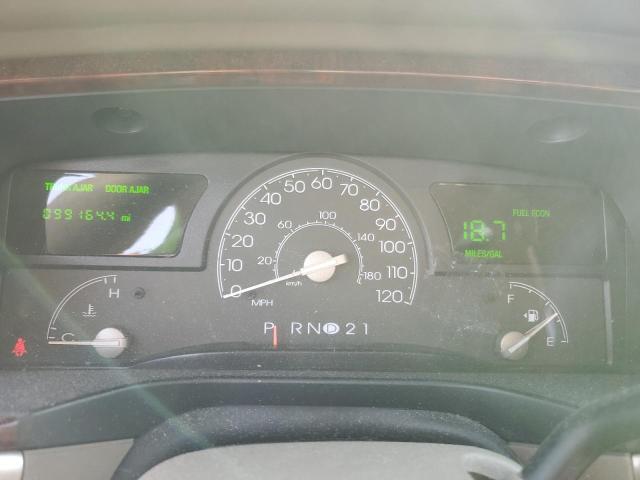 1LNHM81W13Y601993 - 2003 LINCOLN TOWN CAR EXECUTIVE MAROON photo 9