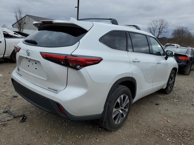 5TDGZRBH9NS246268 - 2022 TOYOTA HIGHLANDER XLE 白色 照片 3