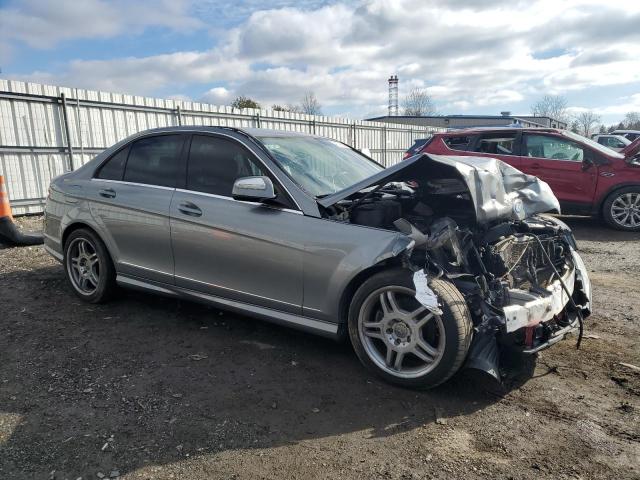 WDDGF54X19R082739 - 2009 MERCEDES-BENZ C 300 SILVER photo 4