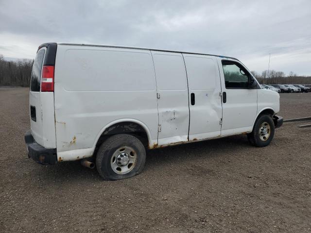 1GCWGFFA2C1132619 - 2012 CHEVROLET EXPRESS G2 WHITE photo 3