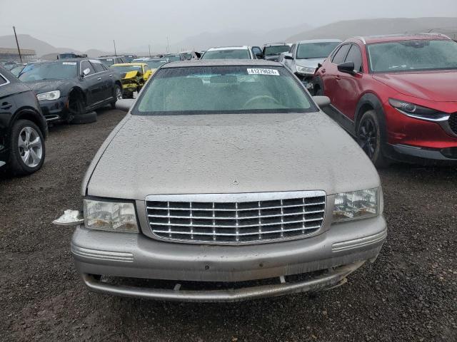 1G6KD54Y4VU298856 - 1997 CADILLAC DEVILLE SILVER photo 5