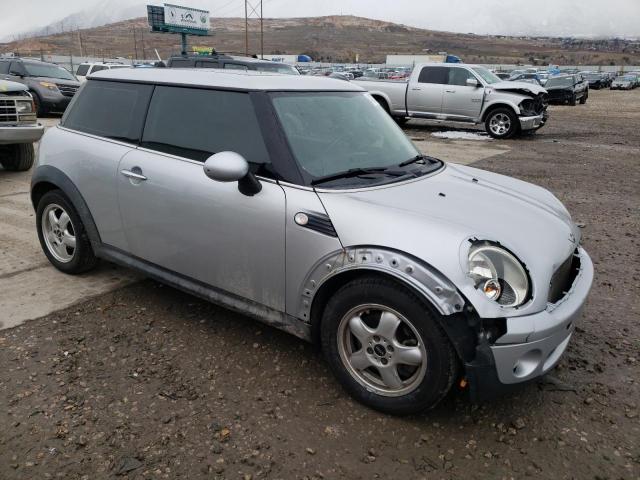 WMWMF33508TT68209 - 2008 MINI COOPER SILVER photo 4