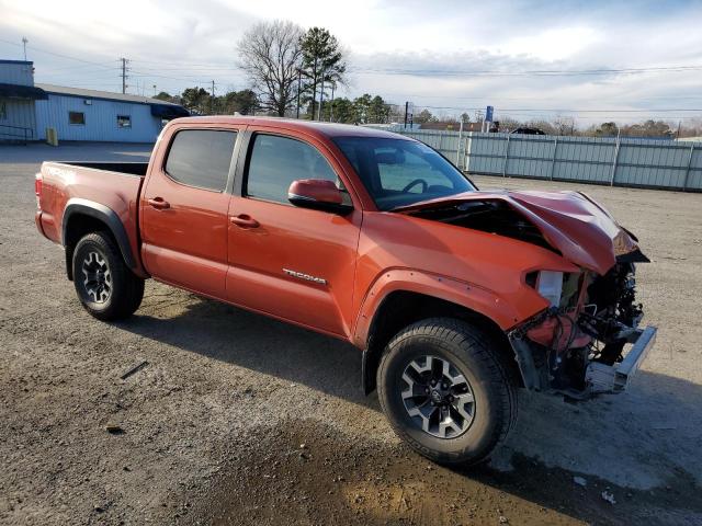 3TMCZ5AN4HM074735 - 2017 TOYOTA TACOMA DOUBLE CAB RED photo 4