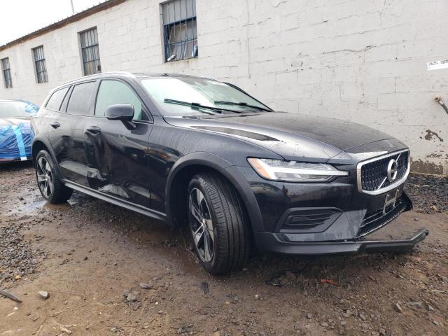 YV4102WK8L1044512 - 2020 VOLVO V60 CROSS T5 BLACK photo 4