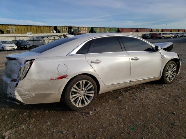 2G61M5S32J9153471 - 2018 CADILLAC XTS LUXURY WHITE photo 3