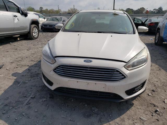 1FADP3N23FL227625 - 2015 FORD FOCUS TITANIUM WHITE photo 5