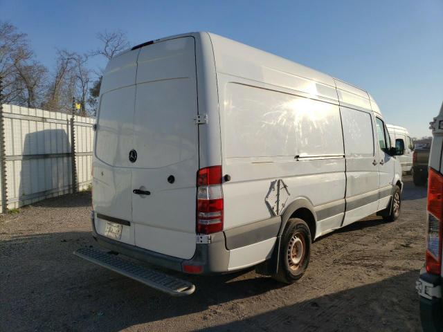 WD3PE8CB4B5601486 - 2011 MERCEDES-BENZ SPRINTER 2500 WHITE photo 10