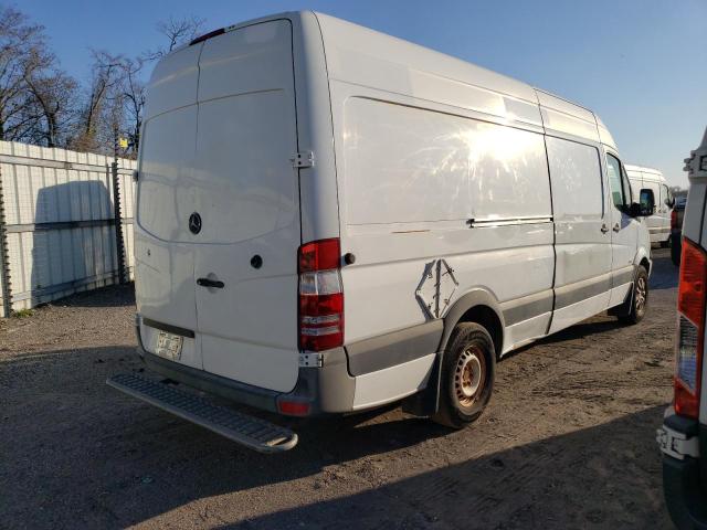 WD3PE8CB4B5601486 - 2011 MERCEDES-BENZ SPRINTER 2500 WHITE photo 3