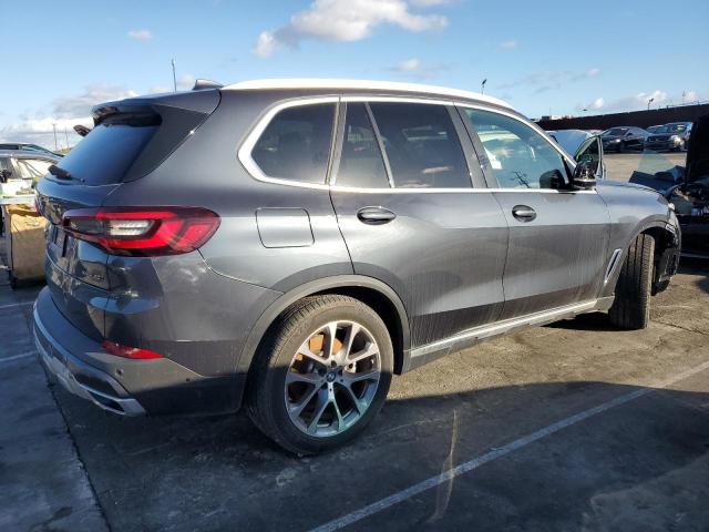 5UXCR6C06N9K15594 - 2022 BMW X5 XDRIVE40I GRAY photo 3