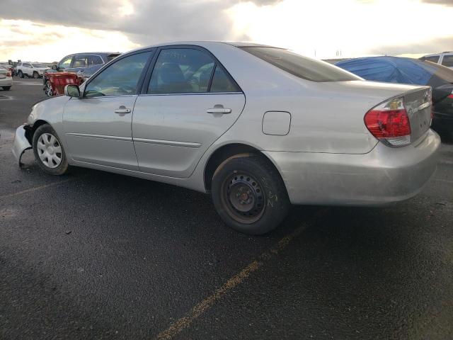 4T1BE30KX5U074017 - 2005 TOYOTA CAMRY LE GRAY photo 2