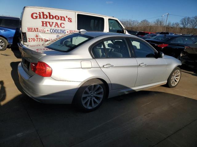 WBAPH7C57BE461190 - 2011 BMW 328 I SILVER photo 3