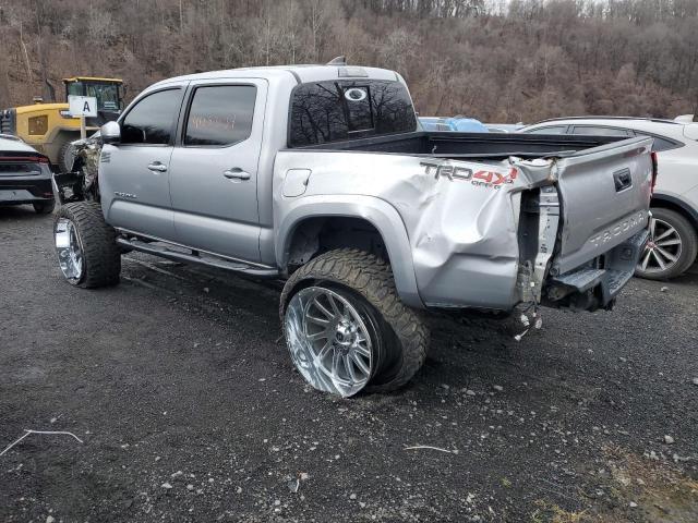 3TMCZ5AN7JM146212 - 2018 TOYOTA TACOMA DOUBLE CAB SILVER photo 2