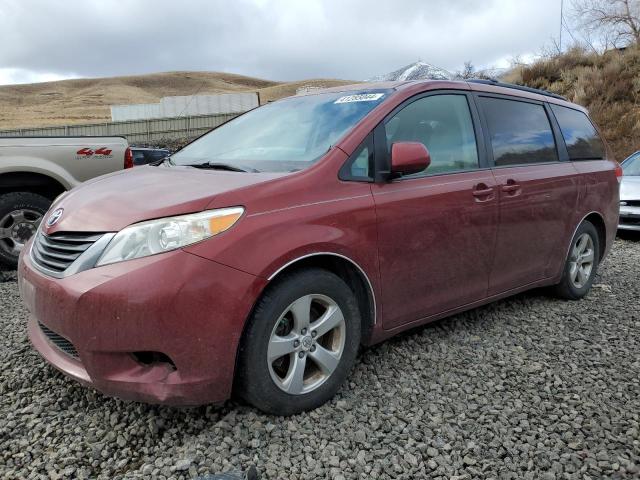 5TDKK3DC4BS085210 - 2011 TOYOTA SIENNA LE RED photo 1