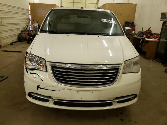 2A4RR6DG2BR616017 - 2011 CHRYSLER TOWN & COU LIMITED WHITE photo 5