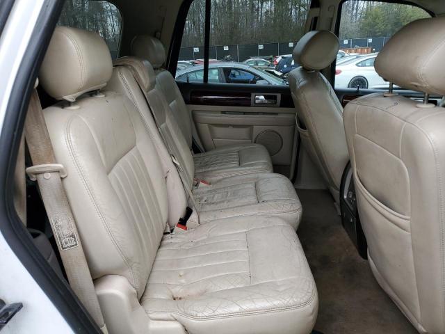5LMFU28R13LJ31916 - 2003 LINCOLN NAVIGATOR 白色 照片 11