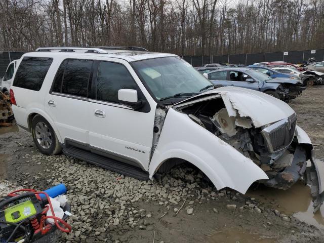 5LMFU28R13LJ31916 - 2003 LINCOLN NAVIGATOR 白色 照片 4