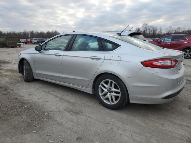 1FA6P0H72F5102831 - 2015 FORD FUSION SE SILVER photo 2