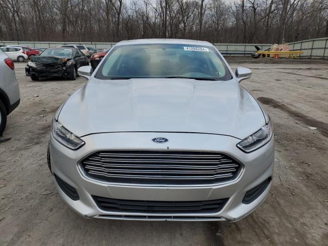 1FA6P0H72F5102831 - 2015 FORD FUSION SE SILVER photo 5