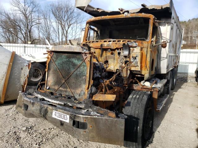 1M2AD62C6YW010314 - 2000 MACK 700 CL700 BURN photo 10