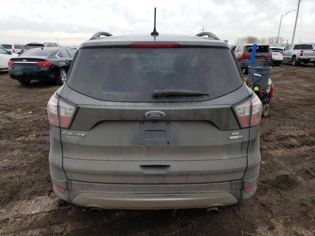 1FMCU9GD6JUA56206 - 2018 FORD ESCAPE SE GRAY photo 6