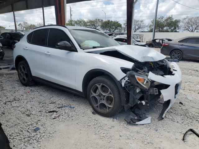 ZASPAJAN4M7C98326 - 2021 ALFA ROMEO STELVIO SPORT Weiß Foto 4