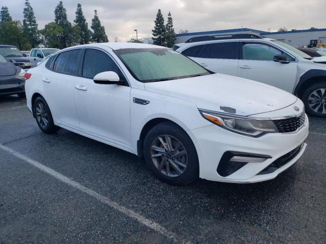 5XXGT4L39KG288749 - 2019 KIA OPTIMA LX WHITE photo 4