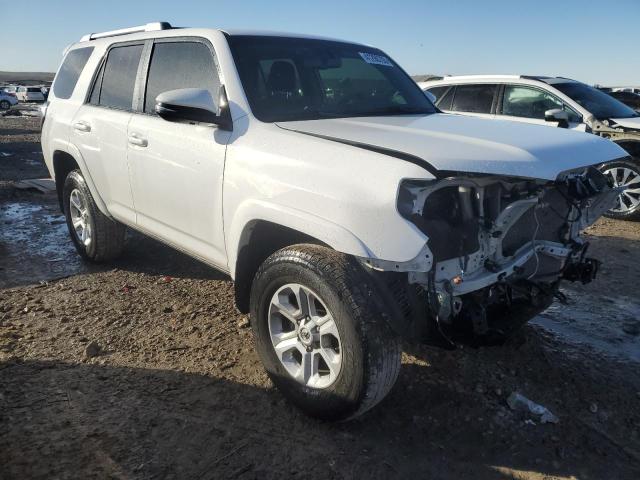 JTEBU5JR9J5539062 - 2018 TOYOTA 4RUNNER SR5/SR5 PREMIUM WHITE photo 4