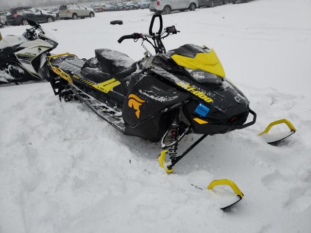 2BPSUXJB5JV000175 - 2018 SKI DOO RENEGADE TWO TONE photo 1