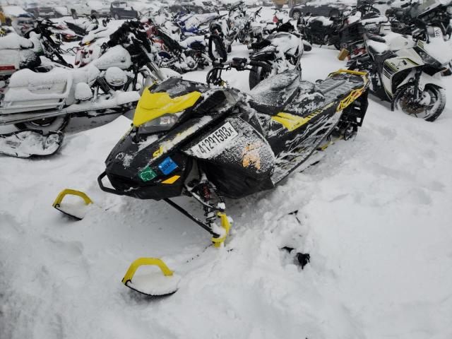 2BPSUXJB5JV000175 - 2018 SKI DOO RENEGADE TWO TONE photo 2