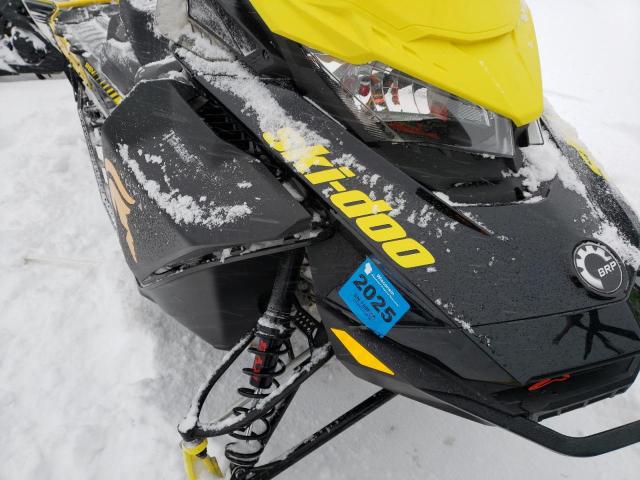 2BPSUXJB5JV000175 - 2018 SKI DOO RENEGADE TWO TONE photo 9