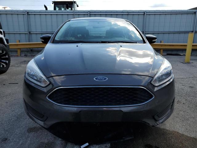 1FADP3F23GL252458 - 2016 FORD FOCUS SE GRAY photo 5