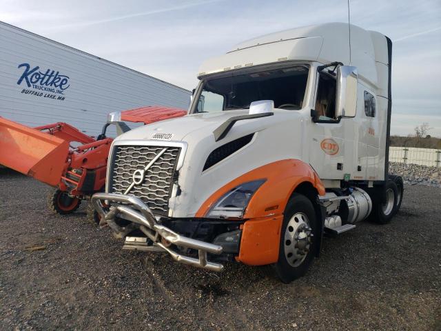 4V4NC9EH4KN238959 - 2019 VOLVO VN VNL WHITE photo 2