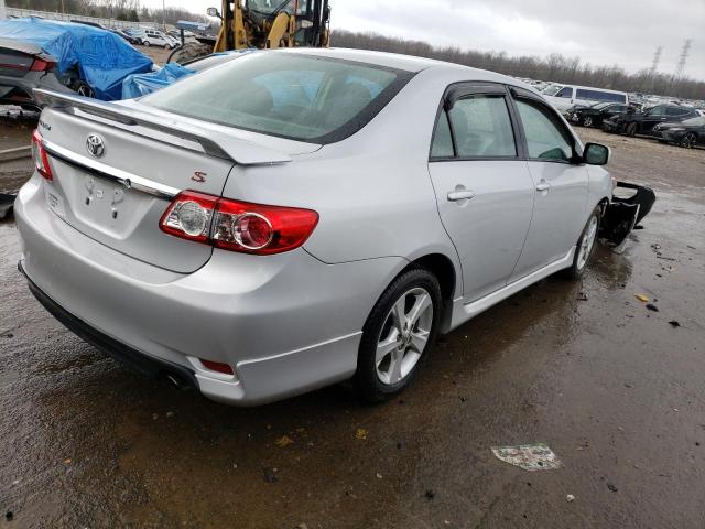 2T1BU4EEXDC952637 - 2013 TOYOTA COROLLA BASE SILVER photo 3