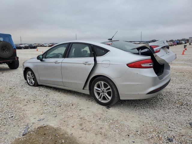 3FA6P0HD0JR175823 - 2018 FORD FUSION SE SILVER photo 2